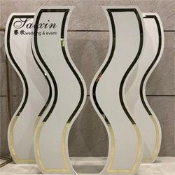 Unique design curve 4 pcs set acrylic stand for wedding stage decoration